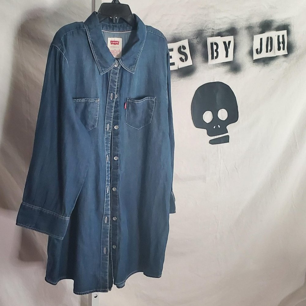 Levi's Denim Shirt -Girls XL (age 13-15) NWT